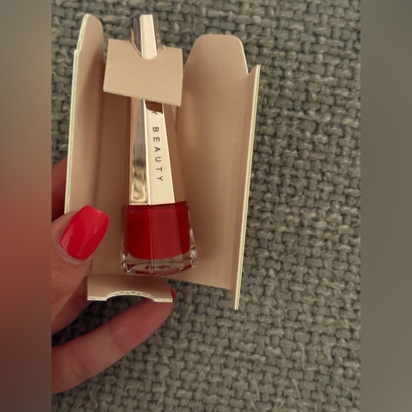 FENTY BEAUTY Stunna Lip Paint – “Uncensored” (01)
Brand new - Picture 11 of 11